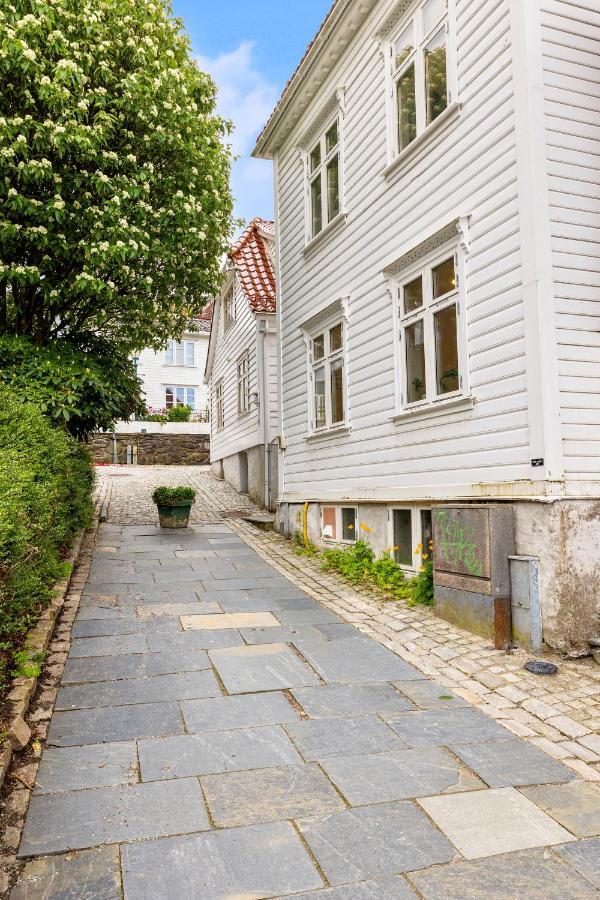 Behind Bryggen - Renovated - Budget Friendly Bergen Esterno foto