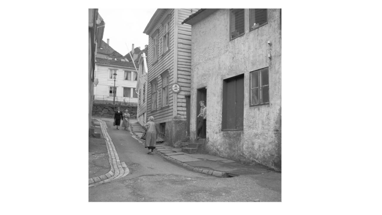 Behind Bryggen - Renovated - Budget Friendly Bergen Esterno foto